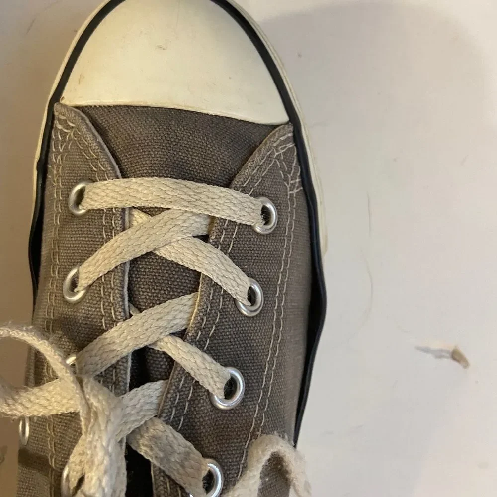 Converse gray youth‎ size 3
